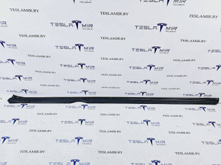 Молдинг накладки порога правый Tesla Model S 1 поколение [2-й рестайлинг] 2022, 1012217-00