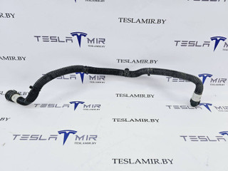 Патрубок системы охлаждения пластиковый Tesla Model S 1 поколение [2-й рестайлинг] 2022, 1588905-00