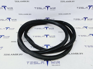 уплотнитель Tesla Model S 1 поколение [2-й рестайлинг] 2022, 1613450-00