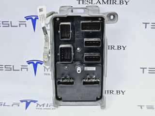 Блок управления BCM (бортовой сети) (Body Control Module) Боди Tesla Model S 1 поколение [2-й рестайлинг] 2022, 1585663-00, 1585663-20, 1585663-04, 1586469-00