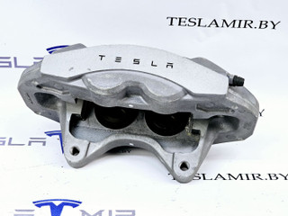 суппорт передний правый Tesla Model 3 1 поколение 2020, 1044622-00