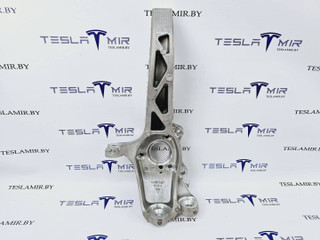 кулак поворотный правый Tesla Model Y 1 поколение 2021, 1188316-00