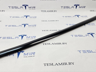 молдинг двери задней левой Tesla Model Y 1 поколение 2021, 1495720-00