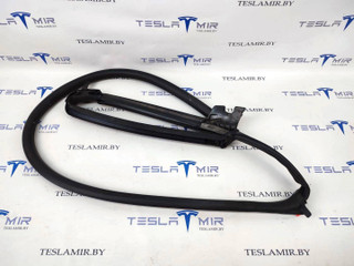 уплотнитель двери Tesla Model S 1 поколение [рестайлинг] 2017, 6009585-00