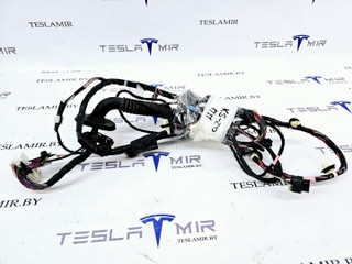 Электропроводка двери передняя правая Tesla Model 3 1 поколение 2019, 1067963-00