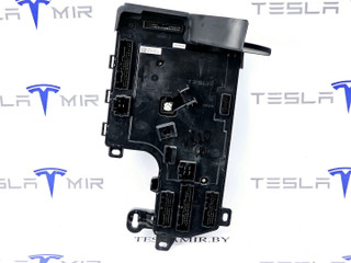 Блок управления BCM (бортовой сети) (Body Control Module) Боди Tesla Model 3 1 поколение 2019, 1567455-00, 1078673-90, 1078673-99, 1078673-32, 1497850-00, 1567359-00, 1567455-02