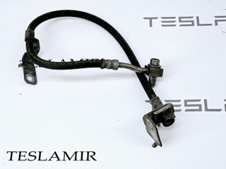 шланг тормозной Tesla Model 3 1 поколение 2019, 1044721-00