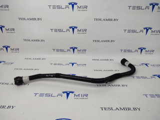 Патрубок системы охлаждения пластиковый Tesla Model 3 1 поколение 2019, 1077603-00