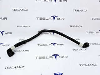 Патрубок системы охлаждения пластиковый Tesla Model 3 1 поколение 2019, 1077589-00