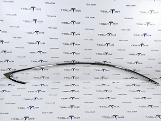 Молдинг кузова боковой наружный верхний правый Tesla Model S 1 поколение [рестайлинг] 2017, 1039308-00