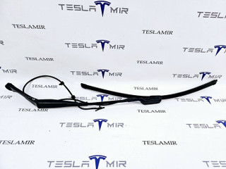 щеткодержатель (поводок стеклоочистителя, дворник) Tesla Model 3 1 поколение 2019, 1076728-00, 1076730-00, 1076726-00