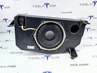 сабвуфер Tesla Model X 1 поколение 2018, 1050085-00