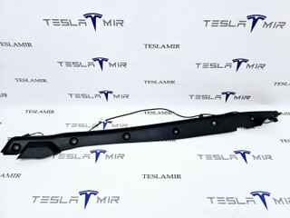 Уплотнитель крышки багажника с датчиком левый Tesla Model X 1 поколение 2018, 1056299-00, 1036579-00