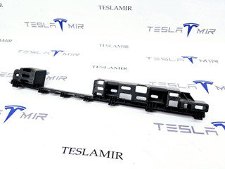 кронштейн (крепление) Tesla Model X 1 поколение 2018, 1053726-00