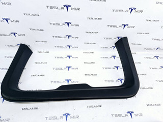 накладка двери (крышки) багажника Tesla Model Y 1 поколение 2022, 1494632-00, 1494667-00