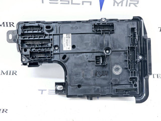 Блок управления BCM (бортовой сети) (Body Control Module) Боди Tesla Model Y 1 поколение 2021, 1497848-00, 1497846-10, 1497849-00