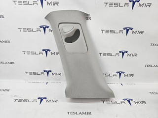 Накладка стойки B внутренняя Tesla Model Y 1 поколение 2021, 1494606-00
