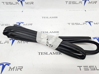 уплотнительная резинка на крышу правая Tesla Model Y 1 поколение 2021, 1497678-00