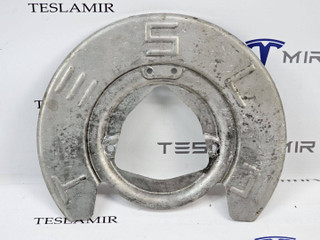 защитный кожух тормозного механизма Tesla Model 3 1 поколение 2022, 1044661-00