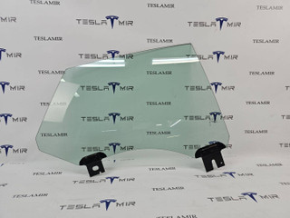 стекло двери задней правой Tesla Model S 1 поколение [рестайлинг] 2018, 6006571-00