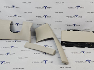 Накладка центральной панели нижняя Tesla Model S 1 поколение [рестайлинг] 2018, 1003327-22, 1002405-22, 100231022, 1002301-22