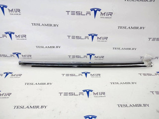 Молдинг двери (хром) передний правый Tesla Model S 1 поколение [рестайлинг] 2018, 1095920-00