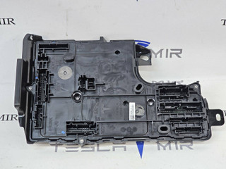 Блок управления BCM (бортовой сети) (Body Control Module) Боди Tesla Model Y 1 поколение 2022, 1657650-01