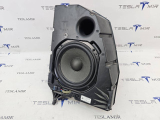 сабвуфер Tesla Model Y 1 поколение 2022, 1656267-00