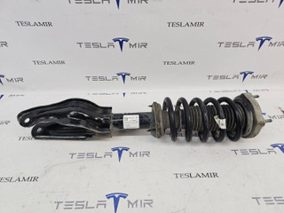 стойка передняя правая Tesla Model Y 1 поколение 2022, 2288064-00, 2288368-00
