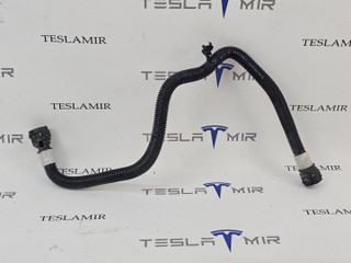 Патрубок системы охлаждения пластиковый Tesla Model S 1 поколение [2-й рестайлинг] 2022, 1585022-00