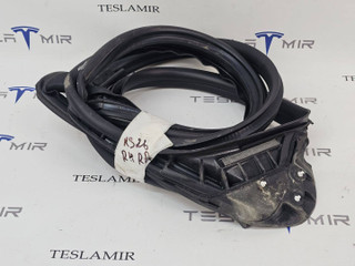 уплотнитель двери Tesla Model S 1 поколение [2-й рестайлинг] 2022, 1606733-00