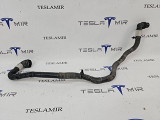 Патрубок системы охлаждения пластиковый Tesla Model S 1 поколение [2-й рестайлинг] 2022, 1589690-00