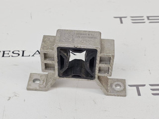 кронштейн радиатора Tesla Model S 1 поколение [2-й рестайлинг] 2022, 1615669-00, 1615699-00