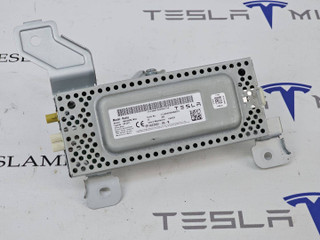 блок радио Tesla Model S 1 поколение [2-й рестайлинг] 2022, 1622932-00