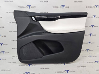 обшивка двери передняя правая Tesla Model X 1 поколение 2018, 1055483-18