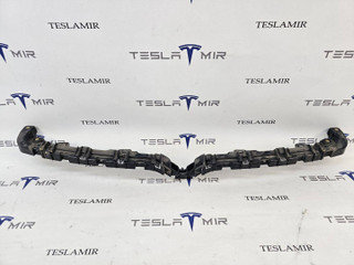 Кронштейн накладки (логотипа) V-образной гриля передний Tesla Model X 1 поколение 2018, 1055069-00