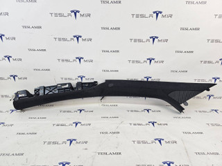 Накладка декоративная стойки А внутренняя левая верхняя Tesla Model X 1 поколение 2018, 1050724-00, 1047000-00, 1035939-06