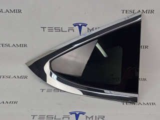 стекло кузовное боковое правое Tesla Model X 1 поколение 2018, 1034907-00