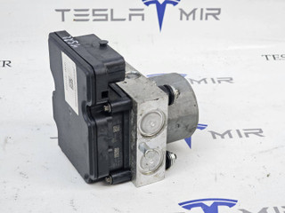 блок ABS Tesla Model X 1 поколение 2018, 1037797-00, 1038119-00