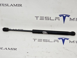Амортизатор (упор) капота Tesla Model X 1 поколение 2018, 1033879-00