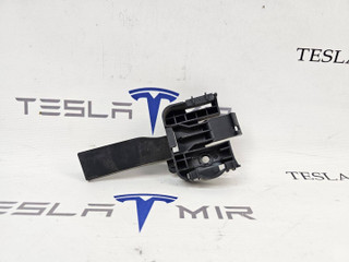 Кронштейн крепления модуля HOMELINK Tesla Model X 1 поколение 2018, 1129417-00