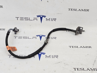 шланг тормозной Tesla Model X 1 поколение 2018, 1034210-00