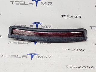 Стоп сигнал крышки багажника Tesla Model 3 1 поколение 2020, 1077405-00