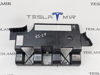 Кронштейн крепления обшивки багажника правый Tesla Model 3 1 поколение 2023, 1470963-00
