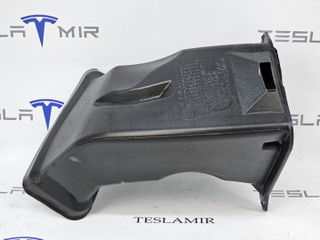 воздухозаборник Tesla Model 3 1 поколение 2023, 1588274-00, 1561156-00
