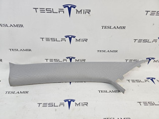 Накладка декоративная стойки А внутренняя левая верхняя Tesla Model 3 2 поколение 2024, 1731773-10