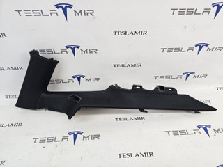 Накладка ремня безопасности стойки С правая Tesla Model 3 2 поколение 2024, 1867544-20