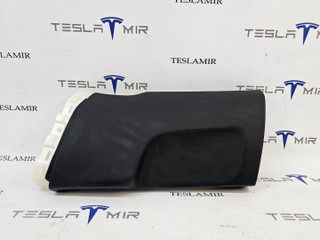 Накладка стойки B внутренняя Tesla Model 3 2 поколение 2024, 1733794-11