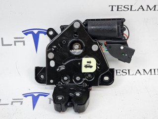 замок багажника Tesla Model 3 2 поколение 2024, 1500604-00, 3061229, 1584544-00