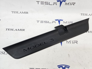 накладка на порог Tesla Model 3 2 поколение 2024, 1917241-00